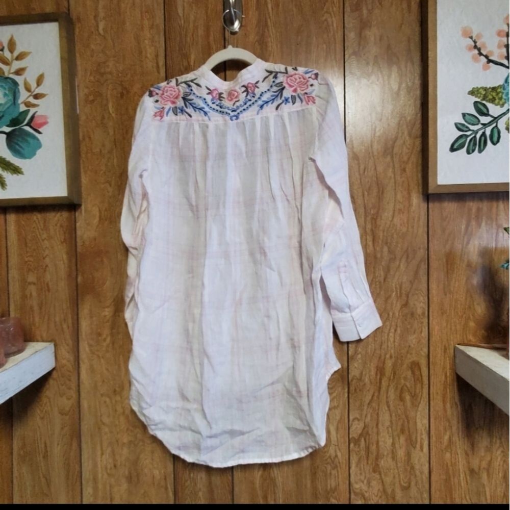 Kyla Seo | Linen Embroidered Floral Long Sleeve Blouse | Size S - Picture 9 of 10